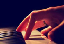 库里缺阵维金斯24分施罗德17+9 勇士力克灰熊.